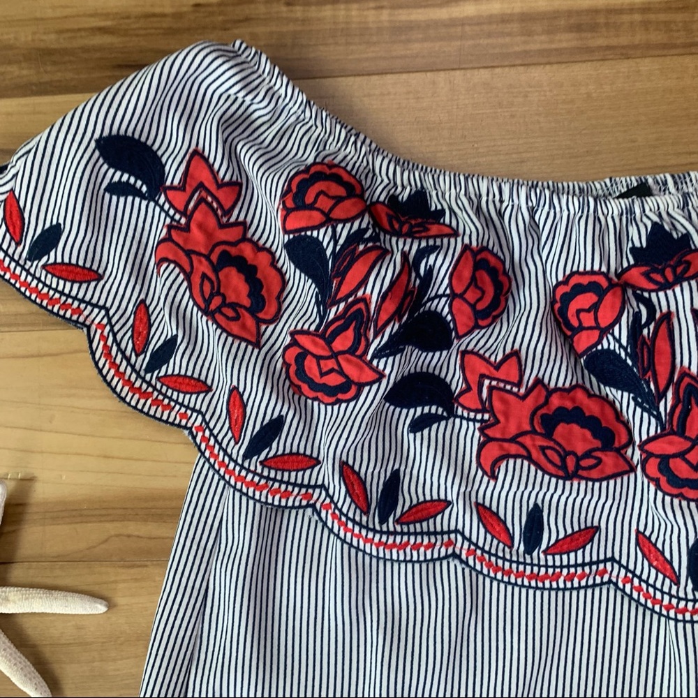 Sugar + Lips Women’s Embroidered Off-Shoulder Ruffle Top, Size Large - Picture 3 of 9